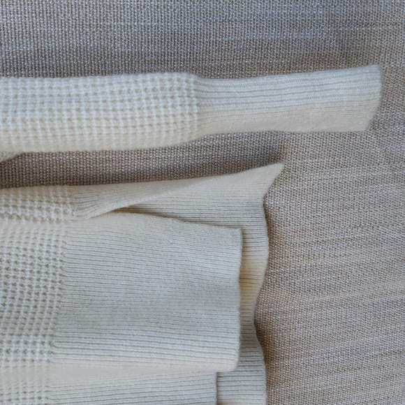 Everlane Cashmere Waffle Knit Sweater - Picture 6 of 12